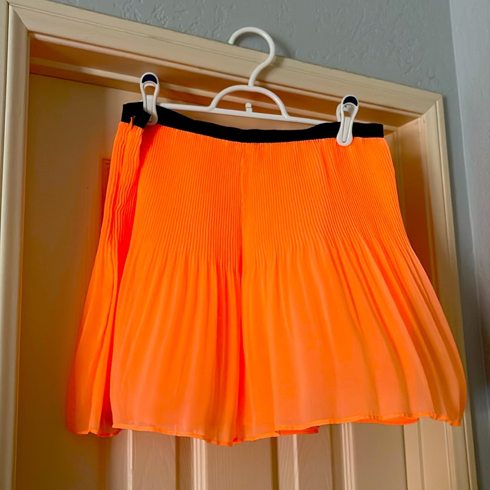 Super cute Bright Orange Size 4